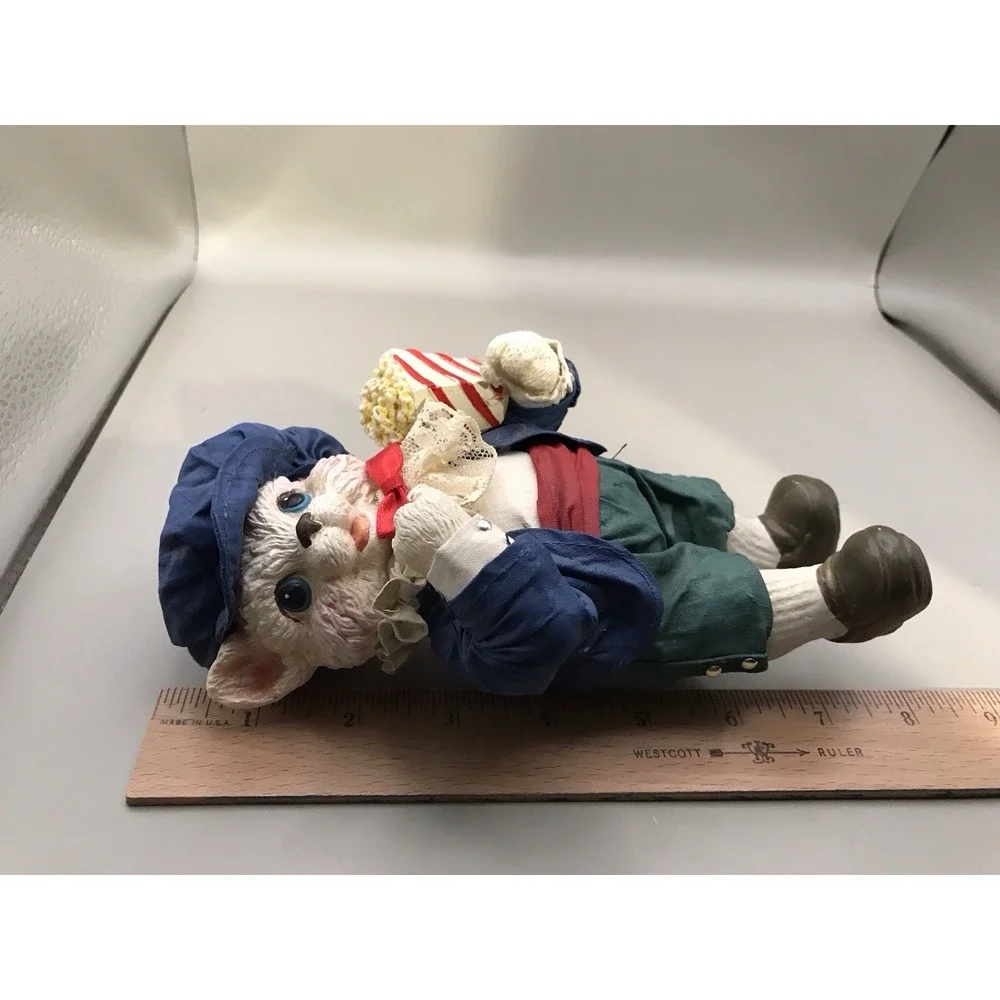 Christopher Cat Figure Londonshire Possible Dreams Clothtique 1991 Folkcraft
